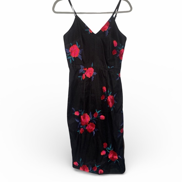 Chi Chi London Dresses & Skirts - Chi Chi London Mesh Embroidered Cocktail Dress